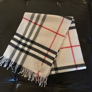 Auth. Burberry Classic Check Cashmere Scarf